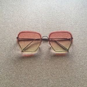 New women’s ombré frame with gold rim sunglasses